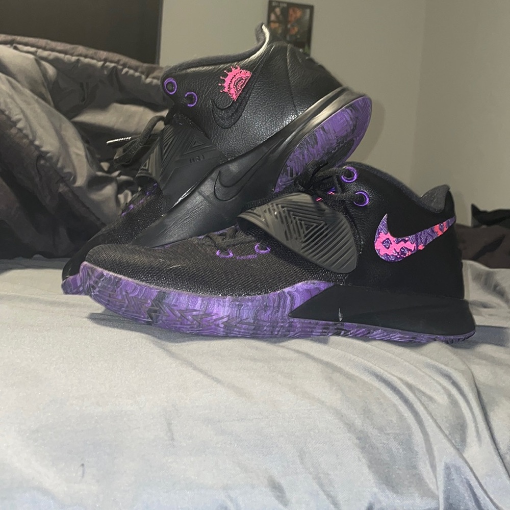 2019 Kyrie Flytrap 3 EP ‘Fierce Purple’